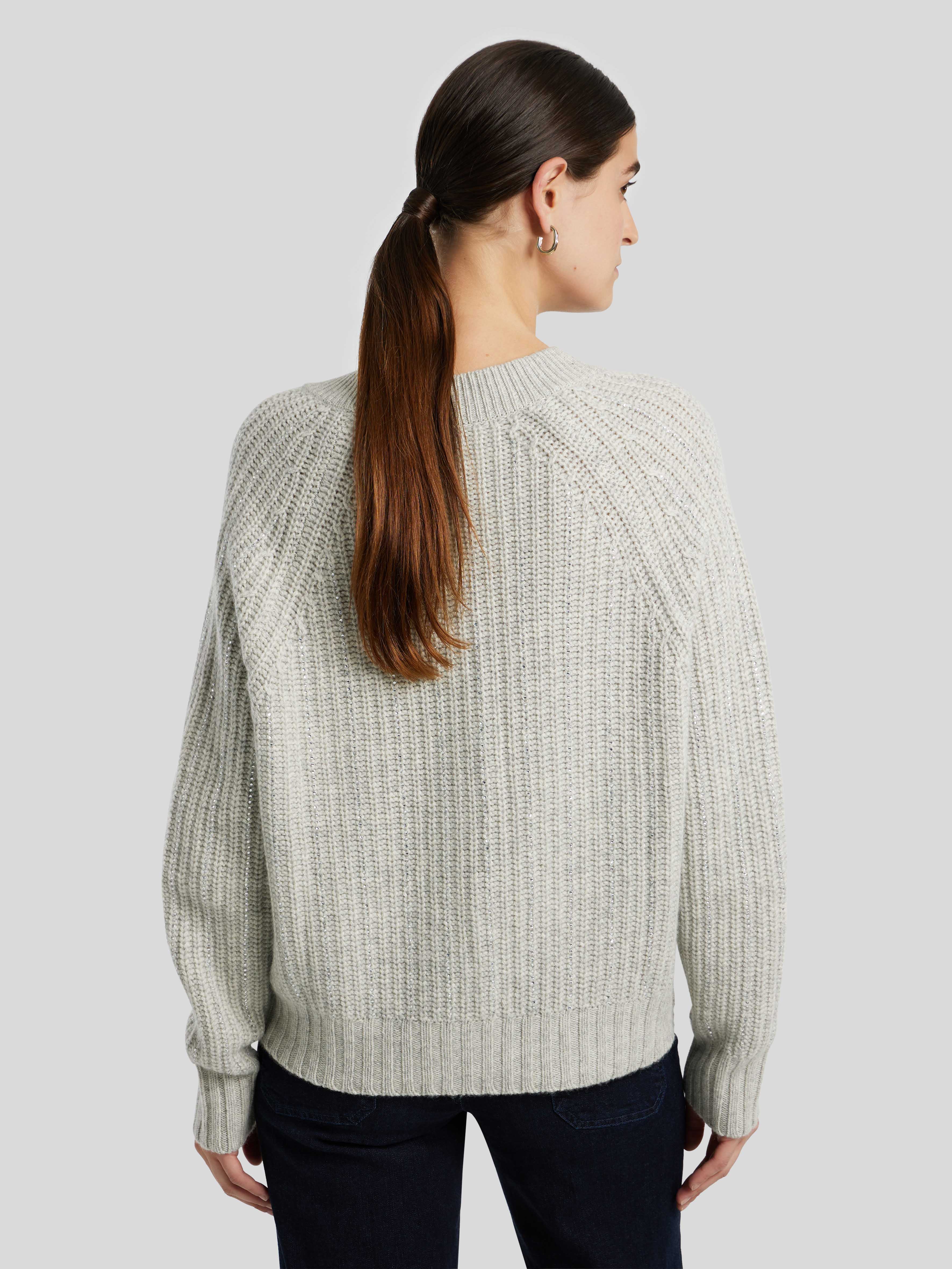 Strickjacke mit Strasssteinen