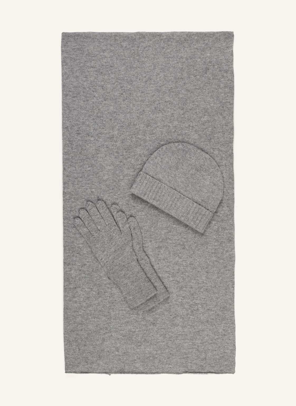 Set: Schal, Mütze und Handschuhe