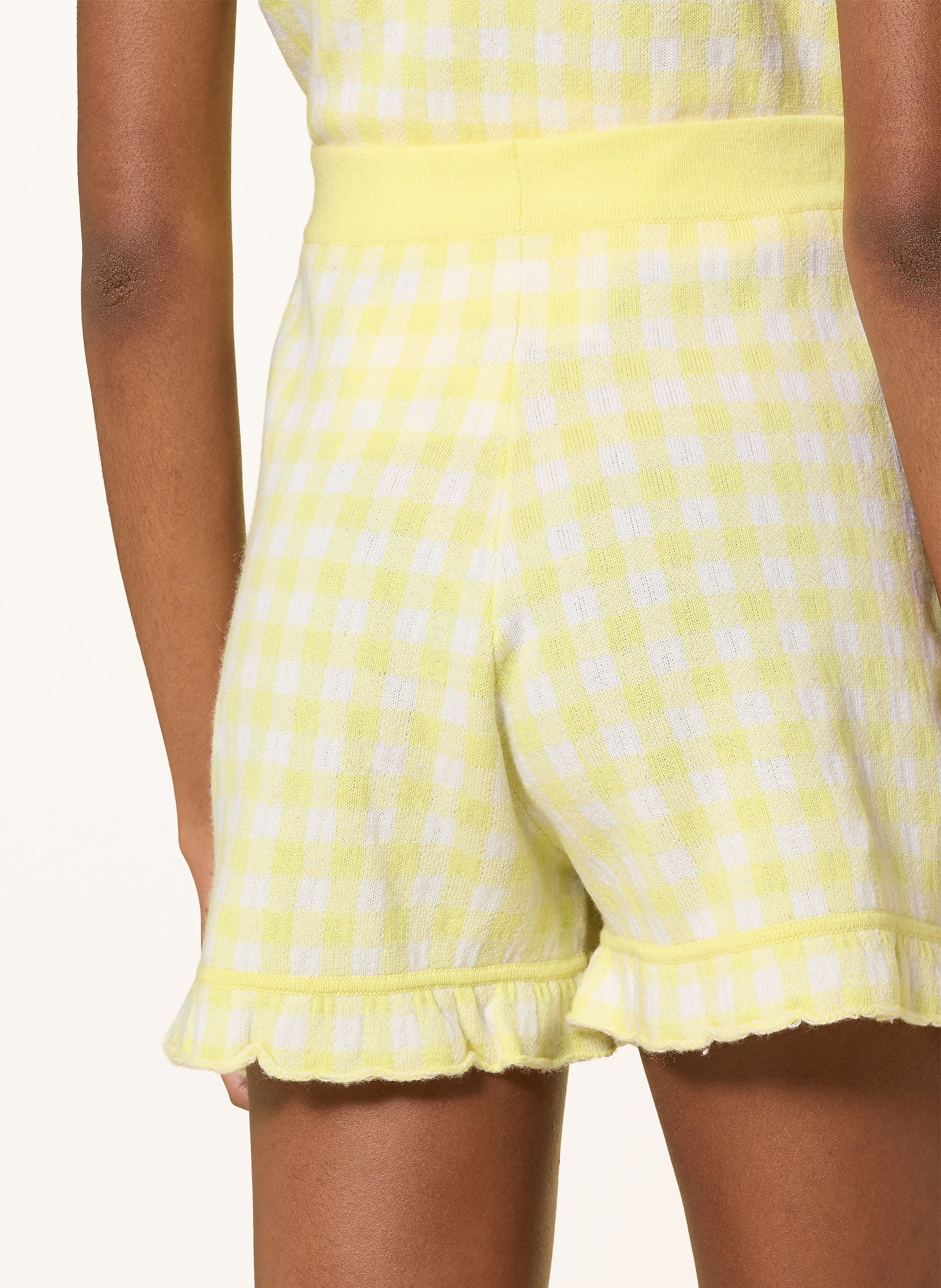 Strickshorts mit Cashmere und Rüschen