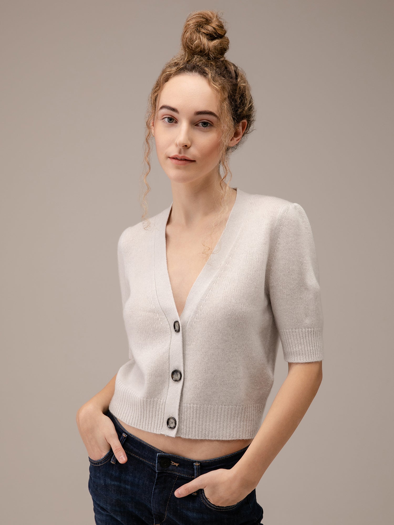 ALLUDE Cropped Strickjacke aus Schurwolle Damen (SILBER)