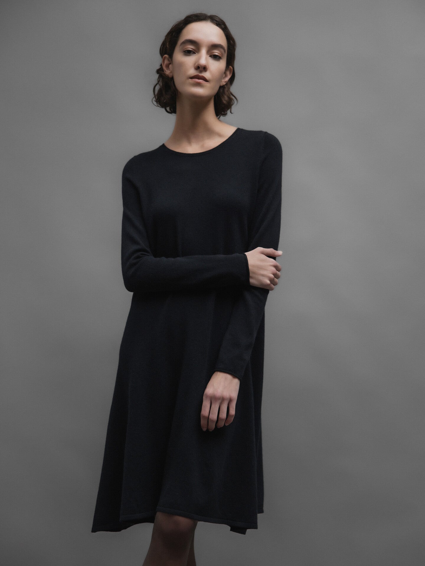 ALLUDE Midi-Kleid Damen (90 SCHWARZ)