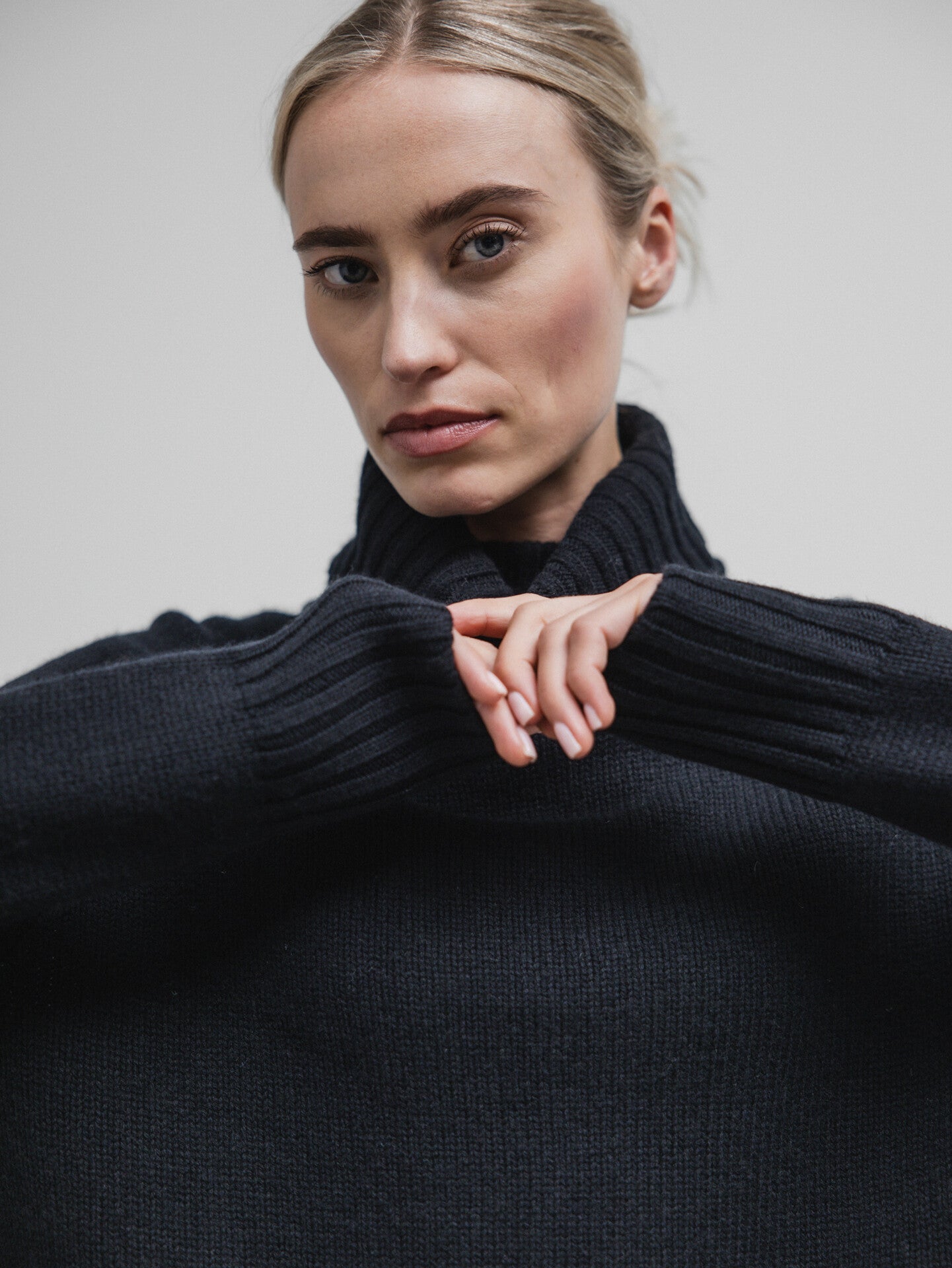 ALLUDE Rollkragenpullover aus Schurwolle Damen (90 SCHWARZ)