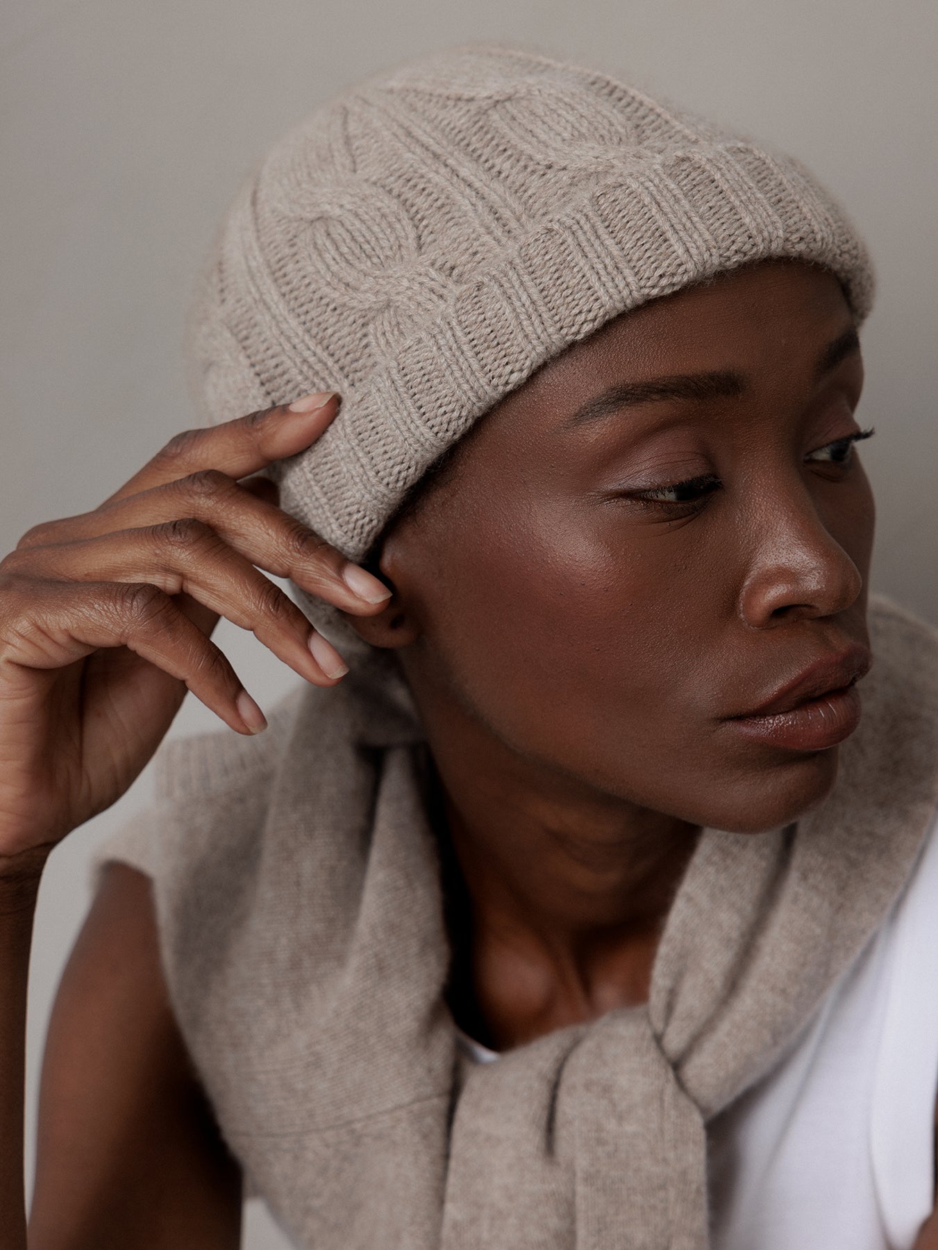 ALLUDE Mütze aus Cashmere Damen (46 TAUPE MEL)