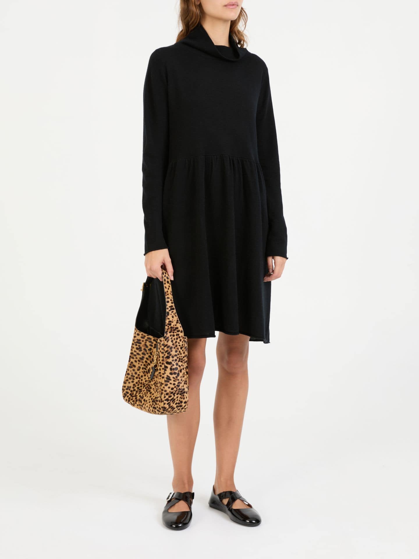 Woll-Cashmere-Strickkleid mit Rollkragen Marineblau