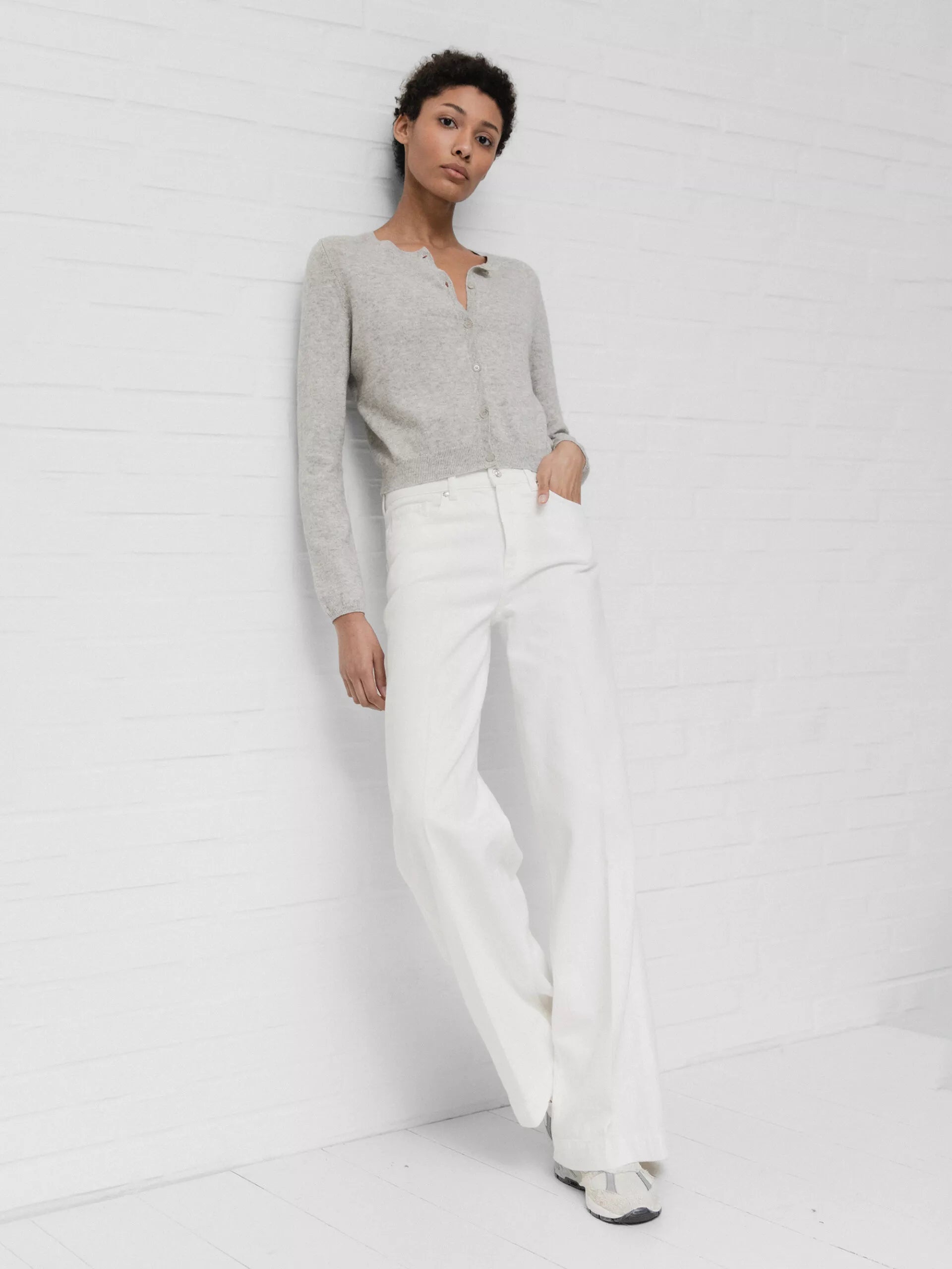 ALLUDE Kurze Strickjacke Damen (81 SILBER MEL)