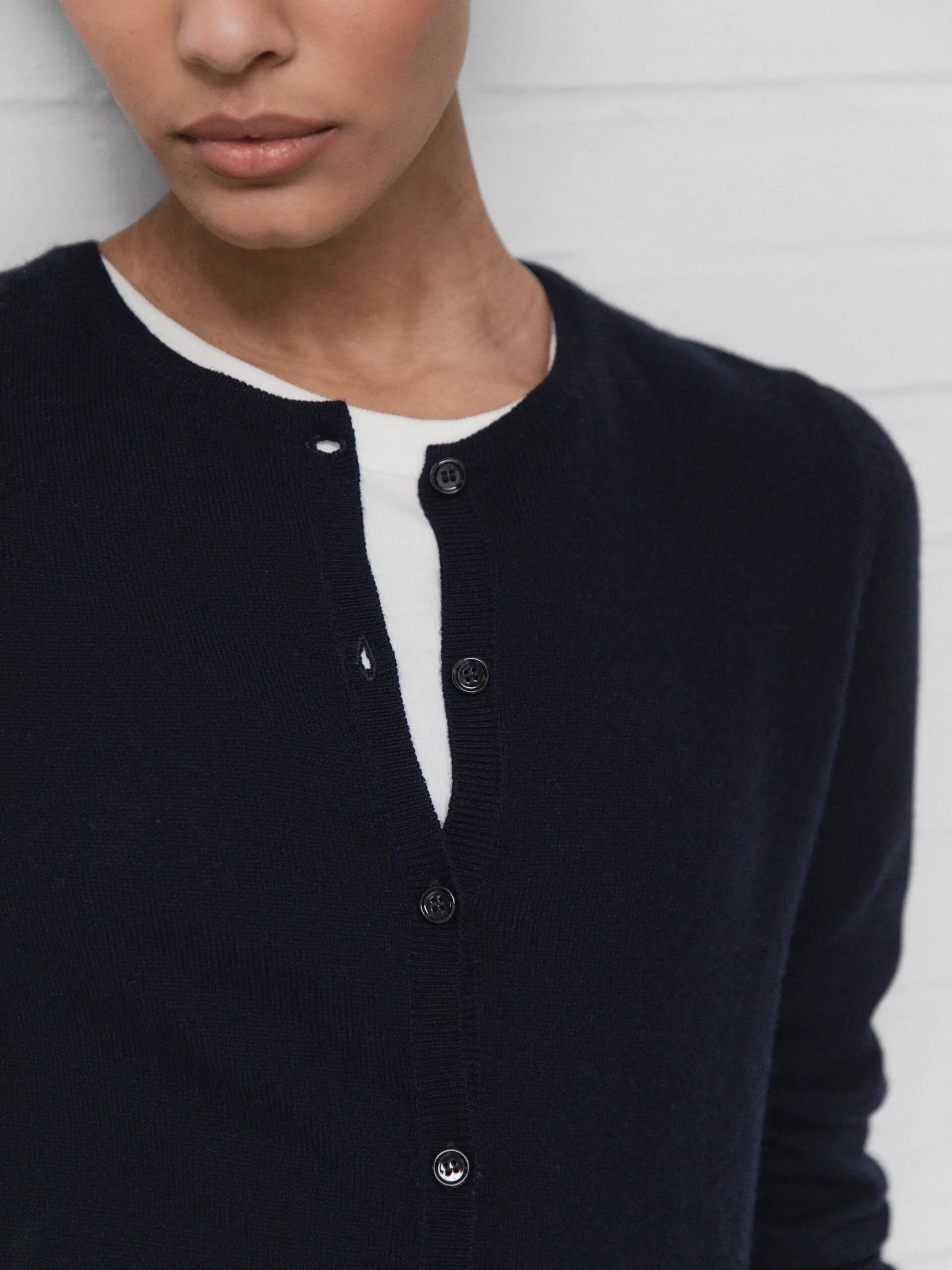 ALLUDE Kurze Strickjacke Damen (14 NAVY)