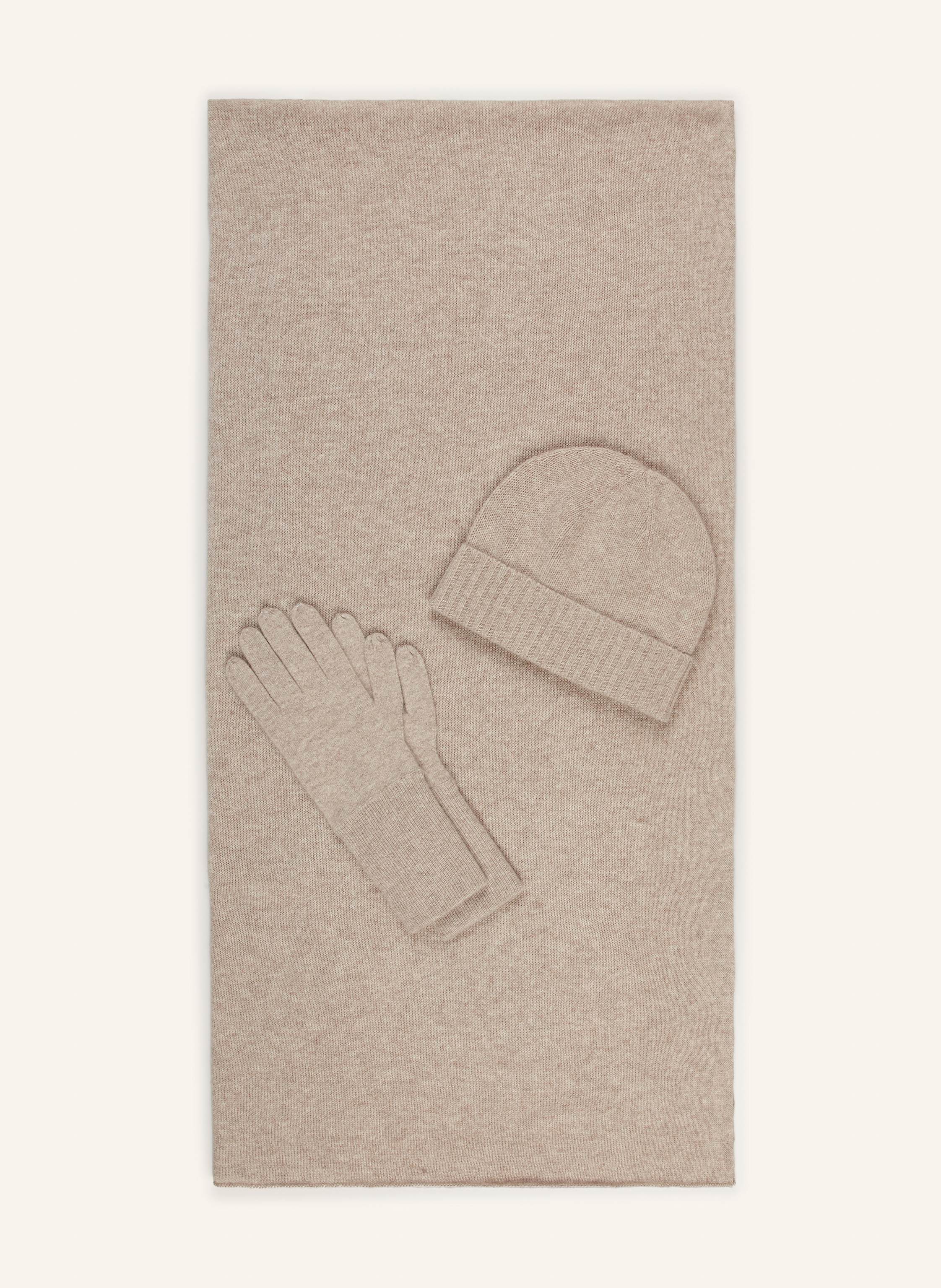 Set: Schal, Mütze und Handschuhe