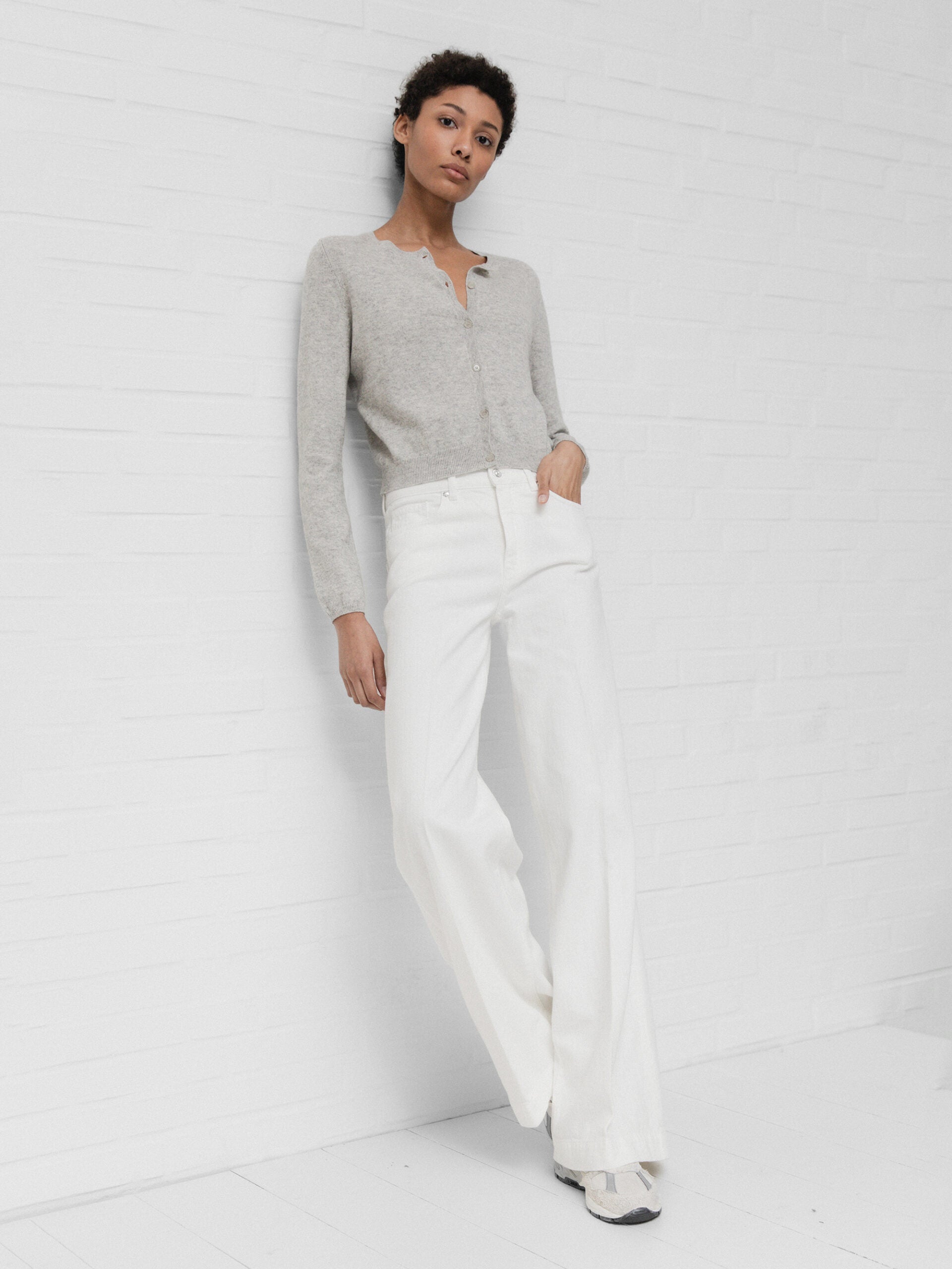 ALLUDE Kurze Strickjacke Damen (81 SILBER MEL)