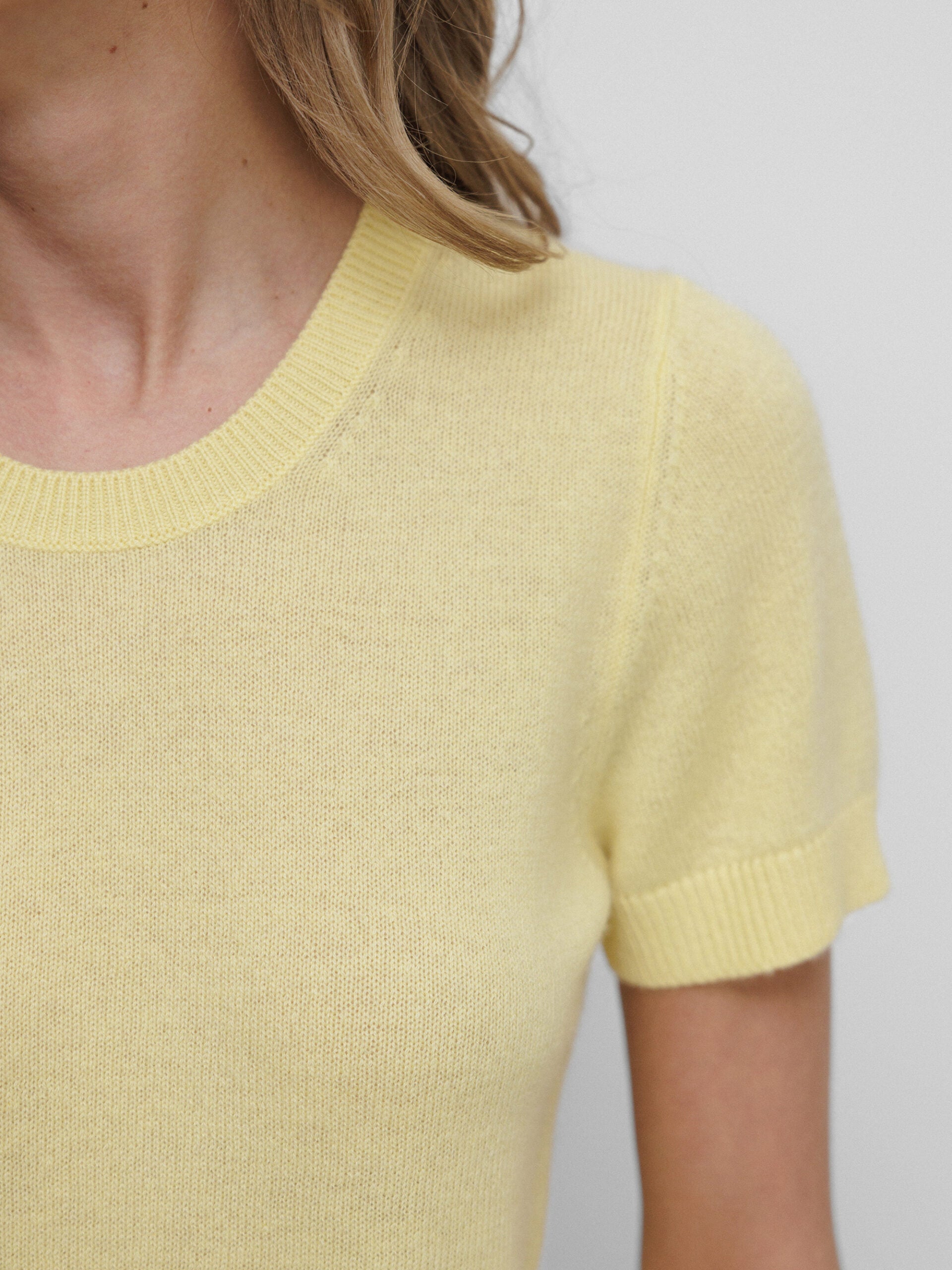 ALLUDE Kurzarm- Feinstrickpullover aus Cashmere Damen (21 GELB)