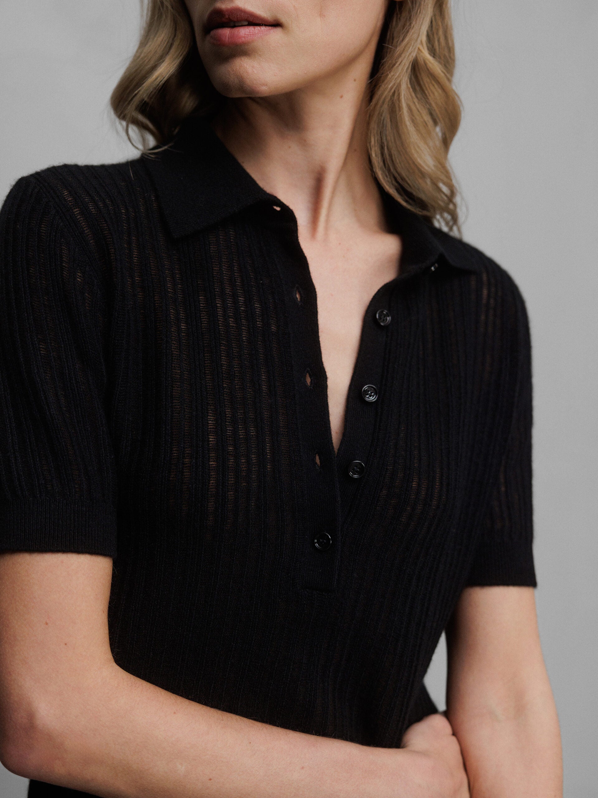 ALLUDE Kurzarm- Strickhemd aus Cashmere Damen (90 SCHWARZ)