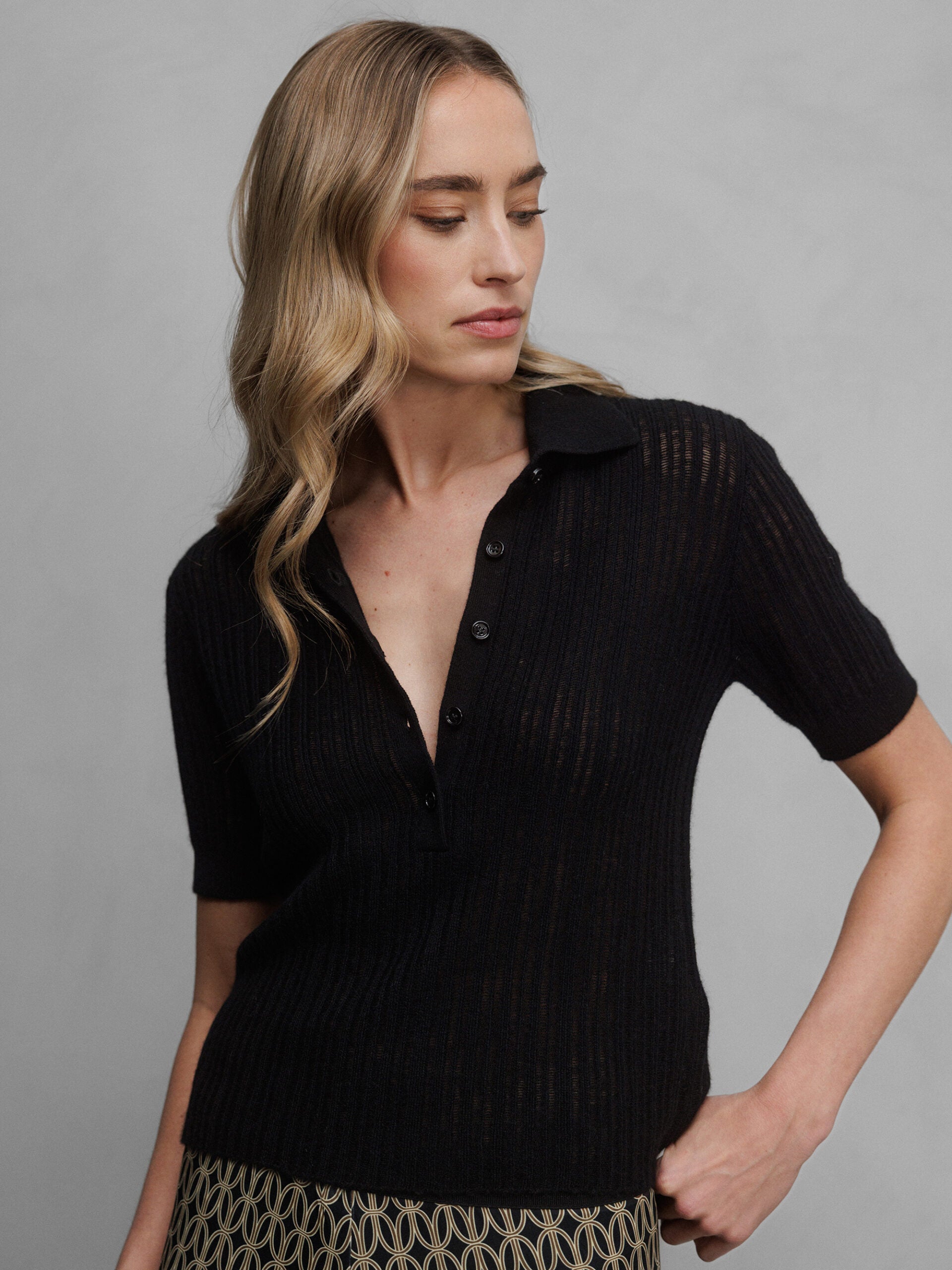 ALLUDE Kurzarm- Strickhemd aus Cashmere Damen (90 SCHWARZ)